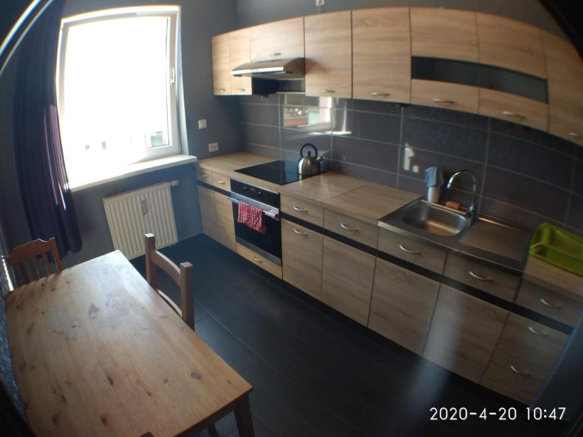 2060 Zwyciestwa 5G - Tanie Pokoje W Apartamencie - Samodzielne Zameldowanie - Self Check In Poznań Exterior foto