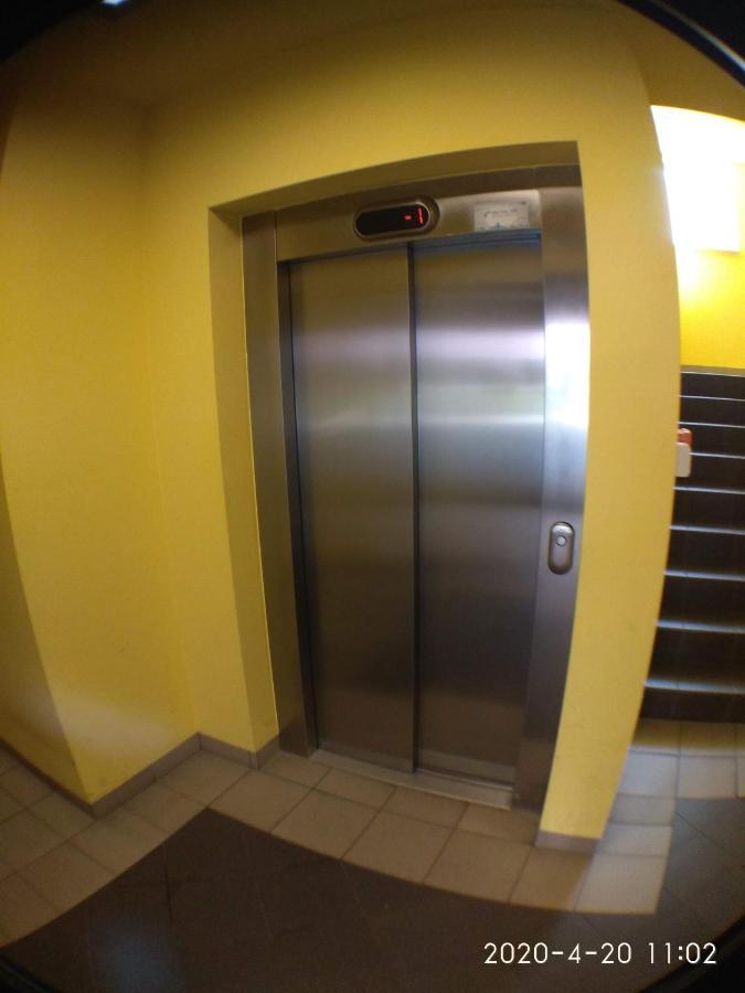 2060 Zwyciestwa 5G - Tanie Pokoje W Apartamencie - Samodzielne Zameldowanie - Self Check In Poznań Exterior foto